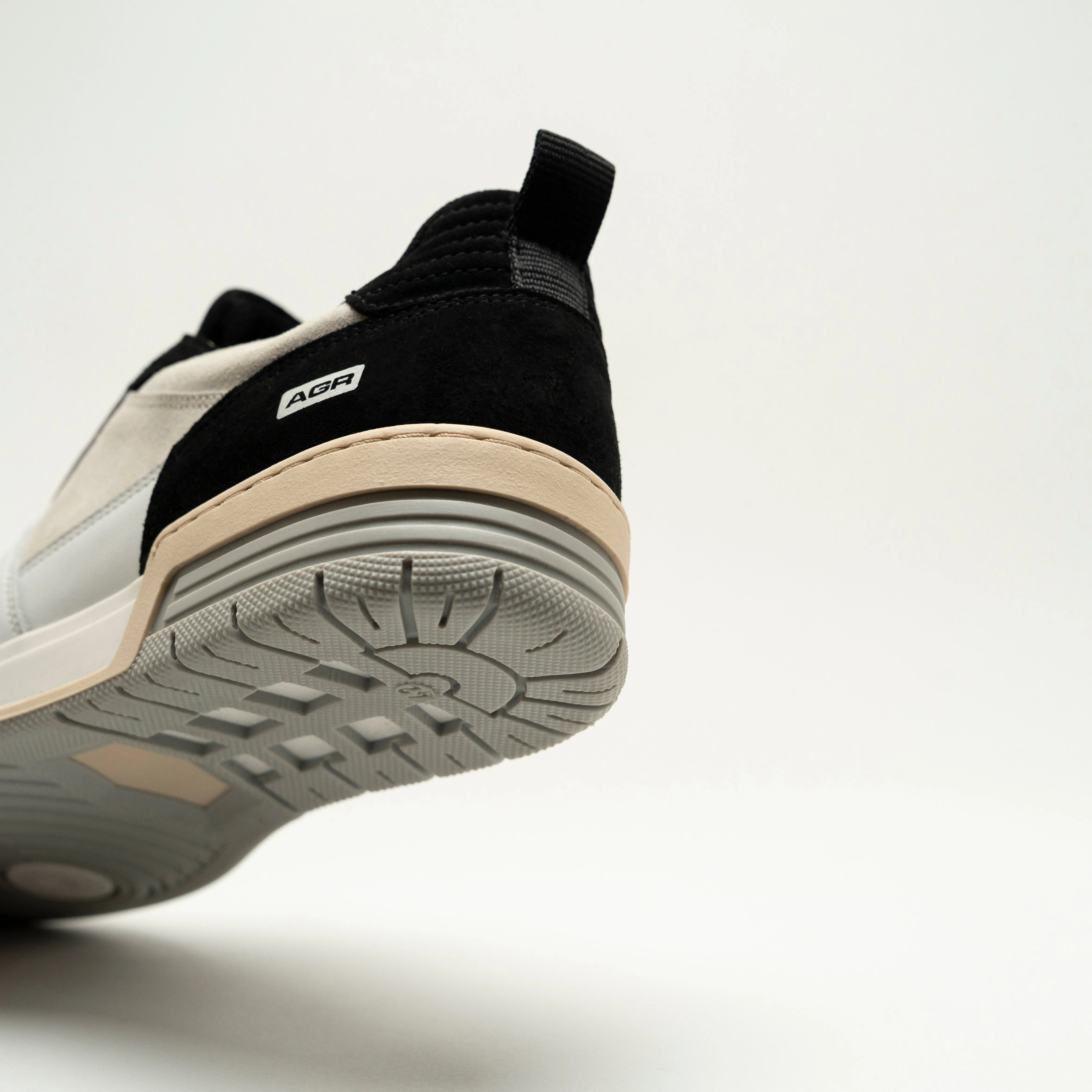 AGR Light Black Sneaker