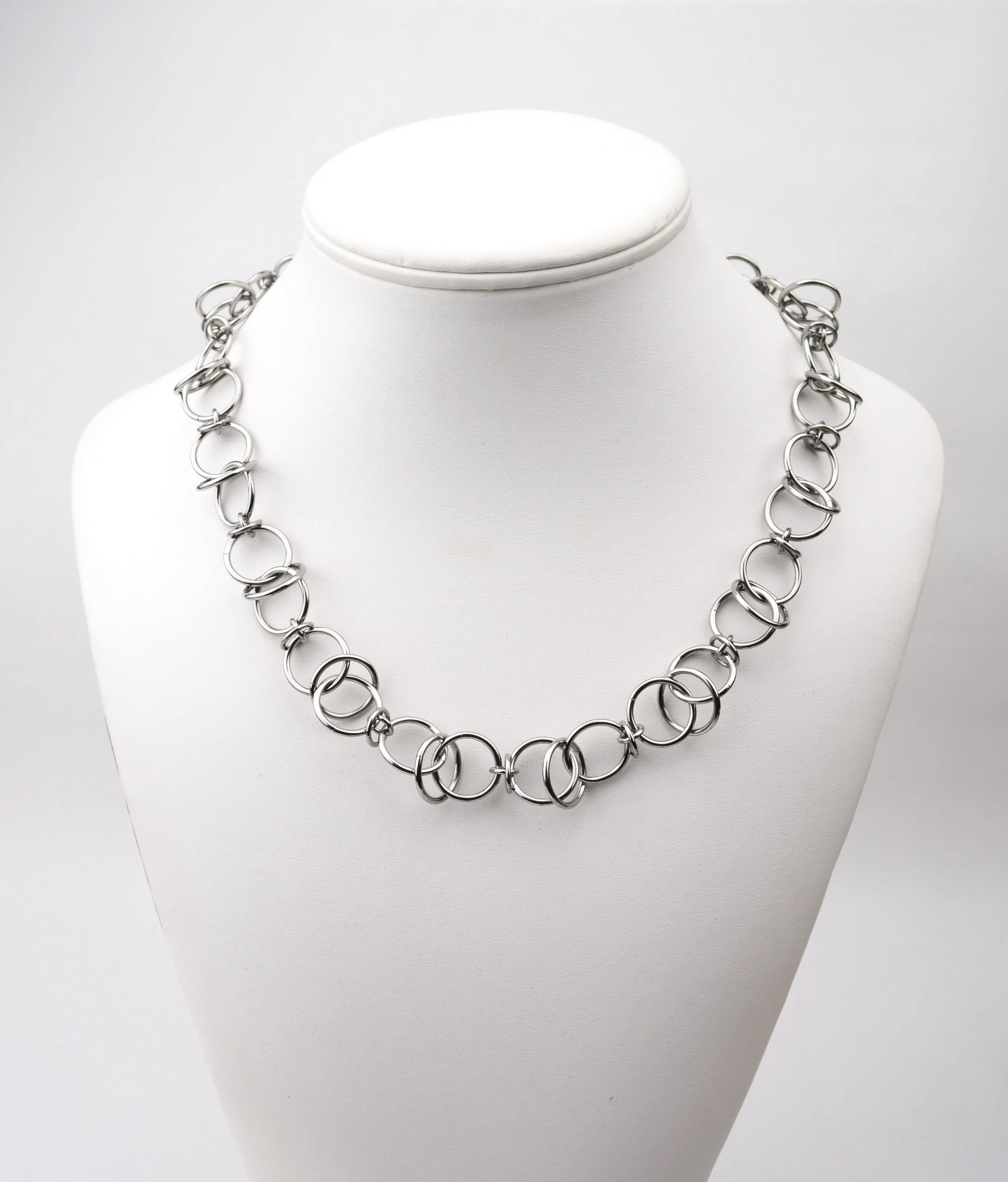 Airy Orbital Necklace