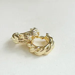 Airy Twist Hoops