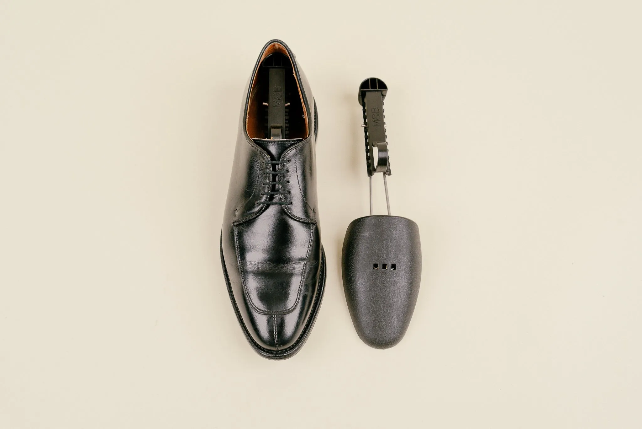 Black Lightweight Adjustable Shoe Trees