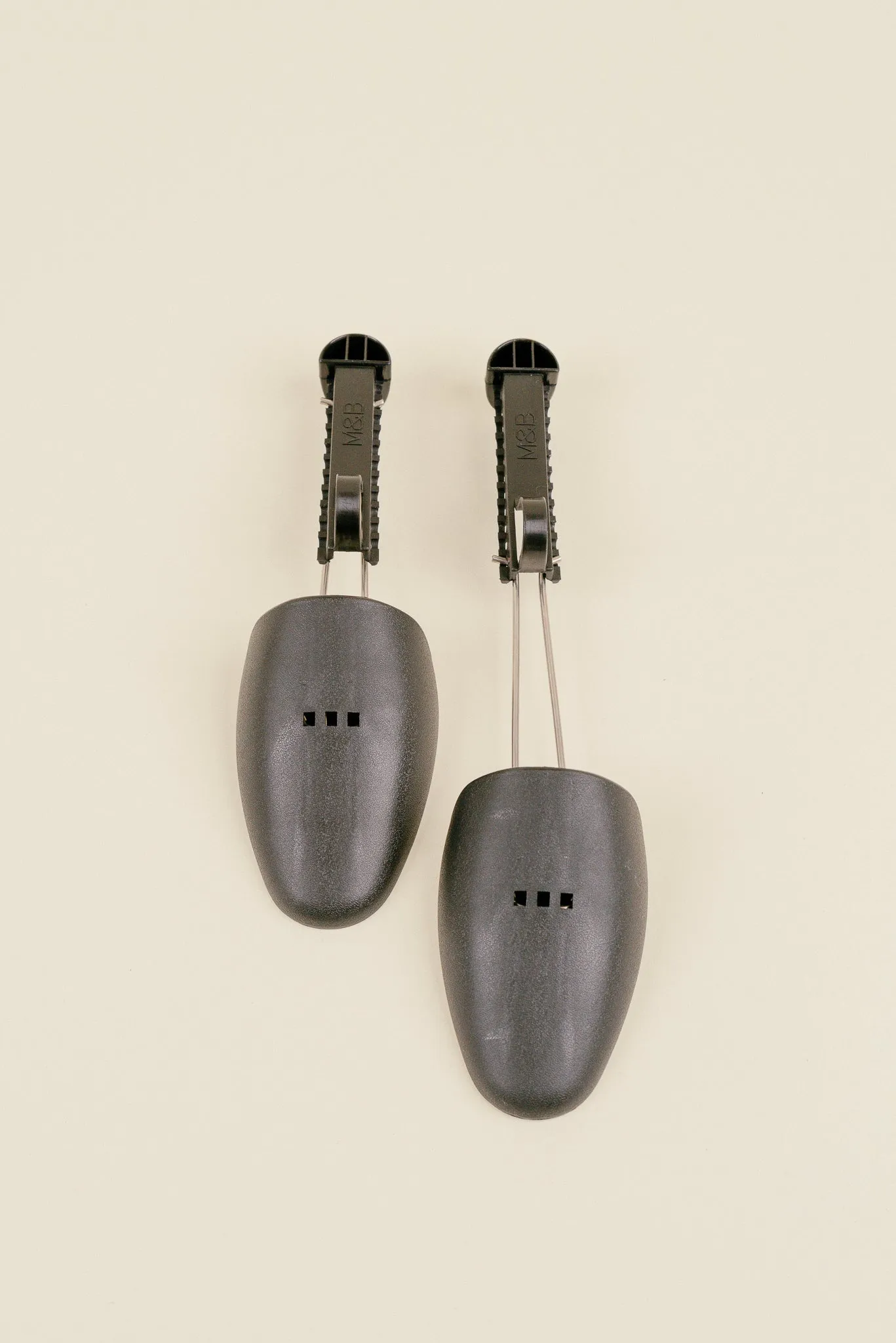 Black Lightweight Adjustable Shoe Trees
