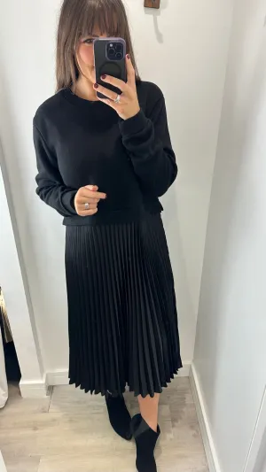 BLACK PLEATED JUMPER DRESS