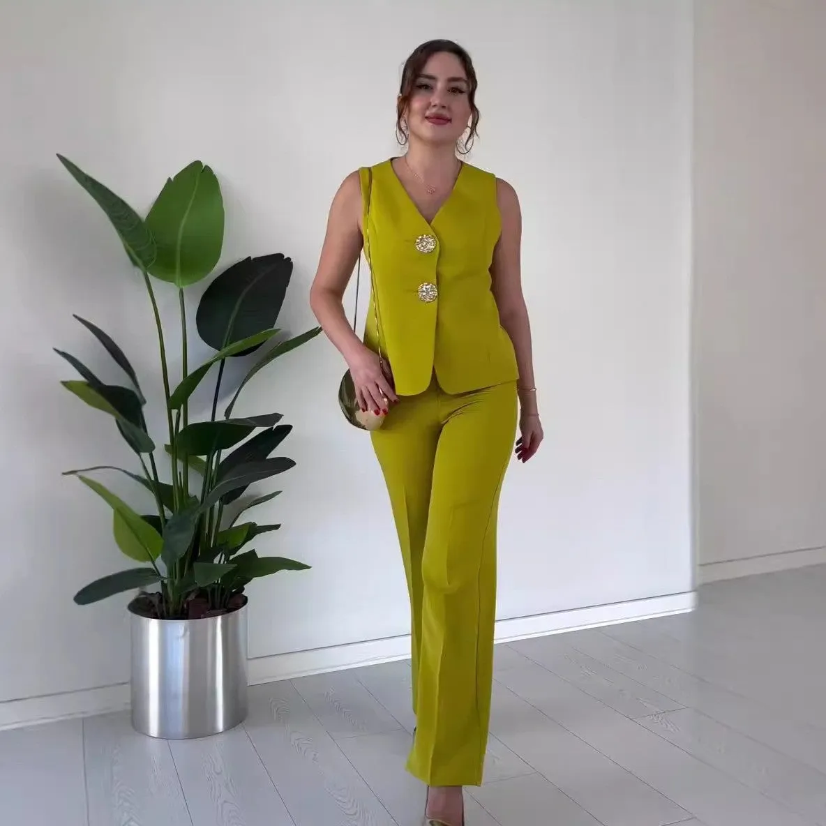 Chic Sleeveless Tailored Vest and Wide-Leg Pants Two-Piece Set