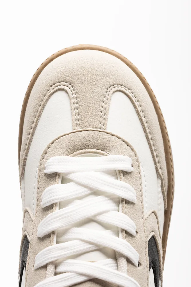 Court Sneakers White