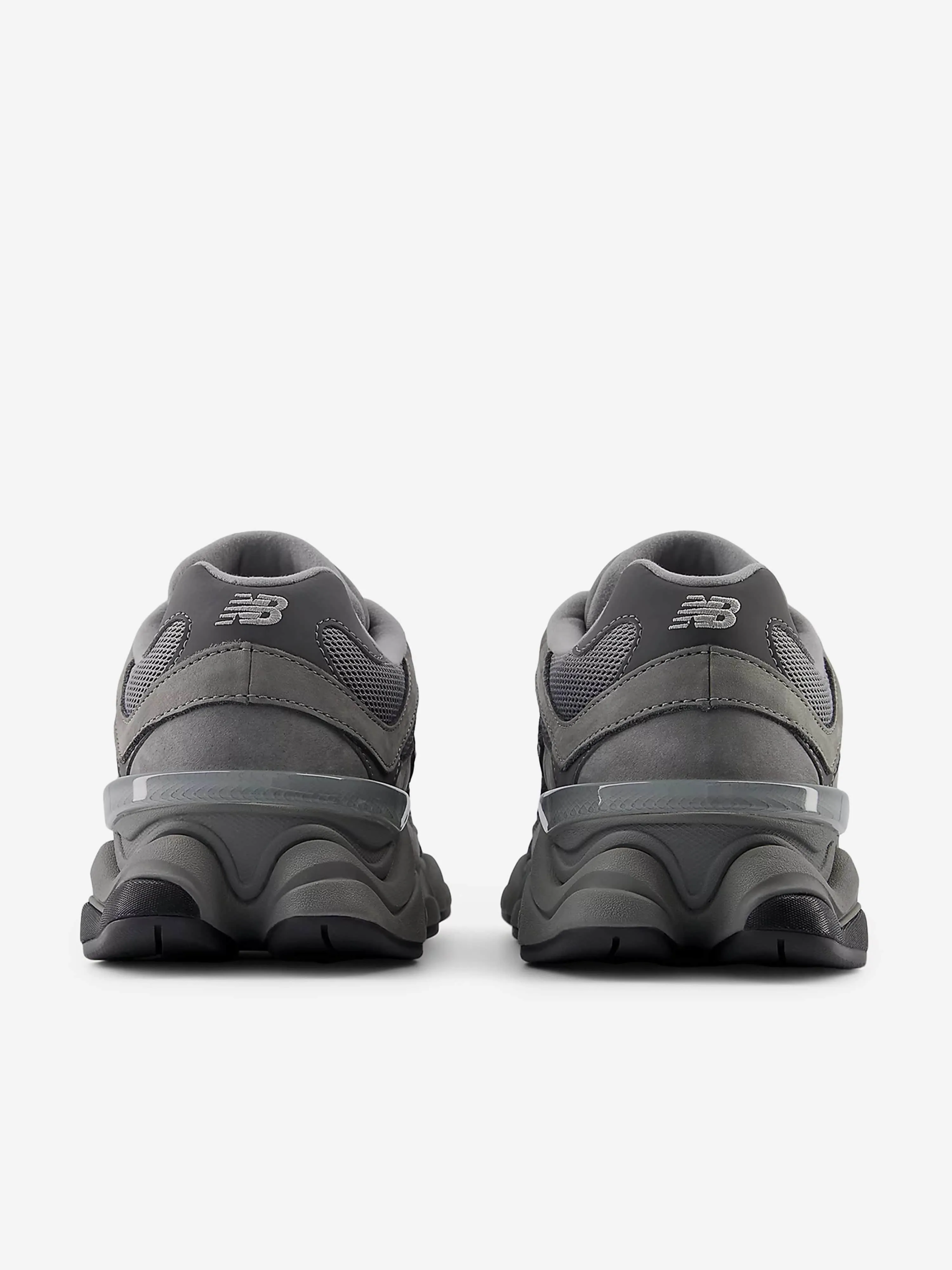 Kids 9060 Trainers in Grey