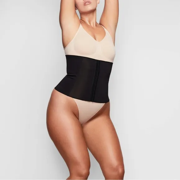 NWT Waist Trainer | Onyx | Skims