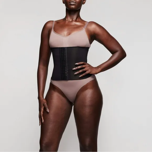 NWT Waist Trainer | Onyx | Skims