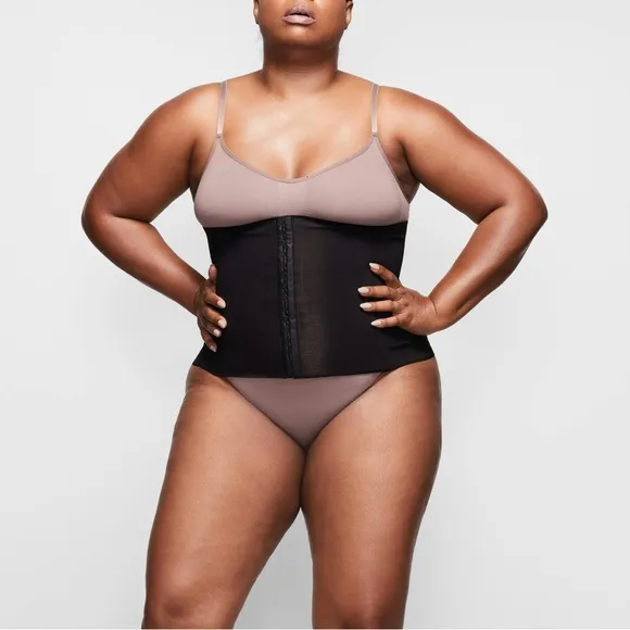 NWT Waist Trainer | Onyx | Skims