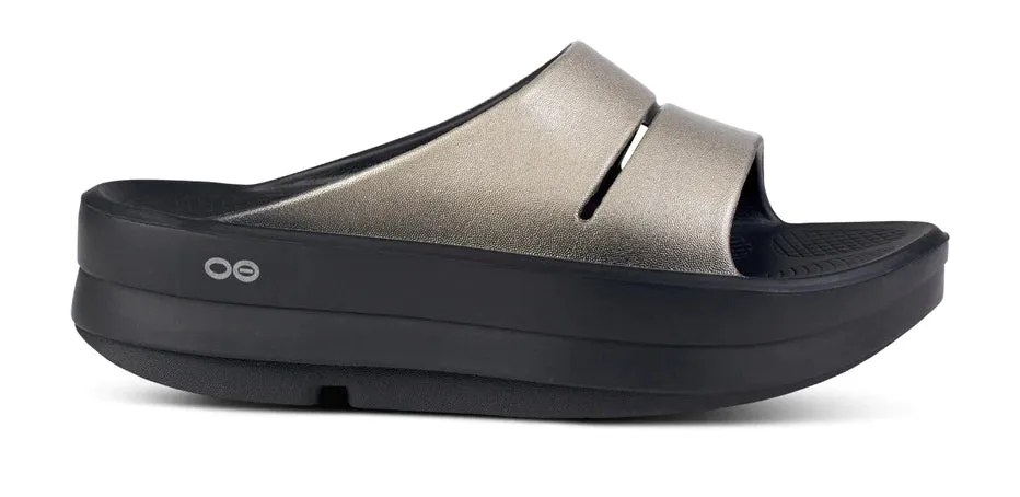 Oofos | OOmega OOahh Luxe Slide | Women's | Latte