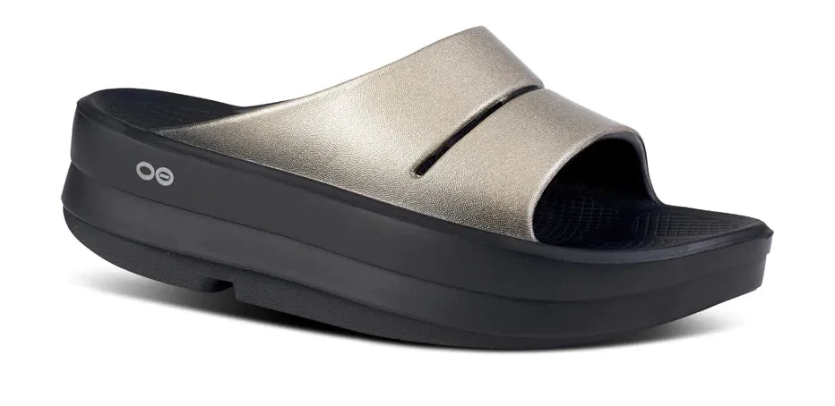 Oofos | OOmega OOahh Luxe Slide | Women's | Latte