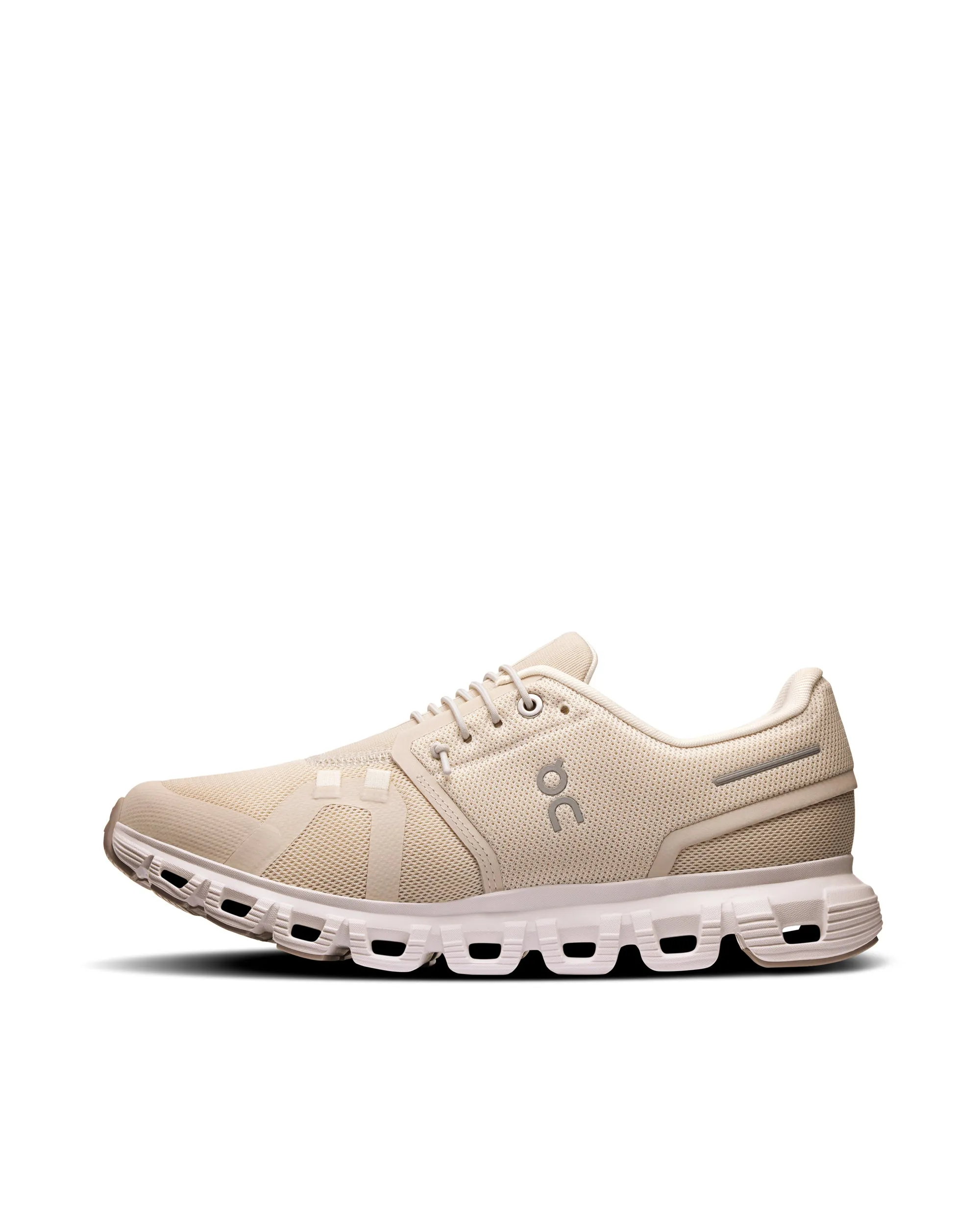 På Sneakers Cloud 6 Coast Pearl/White