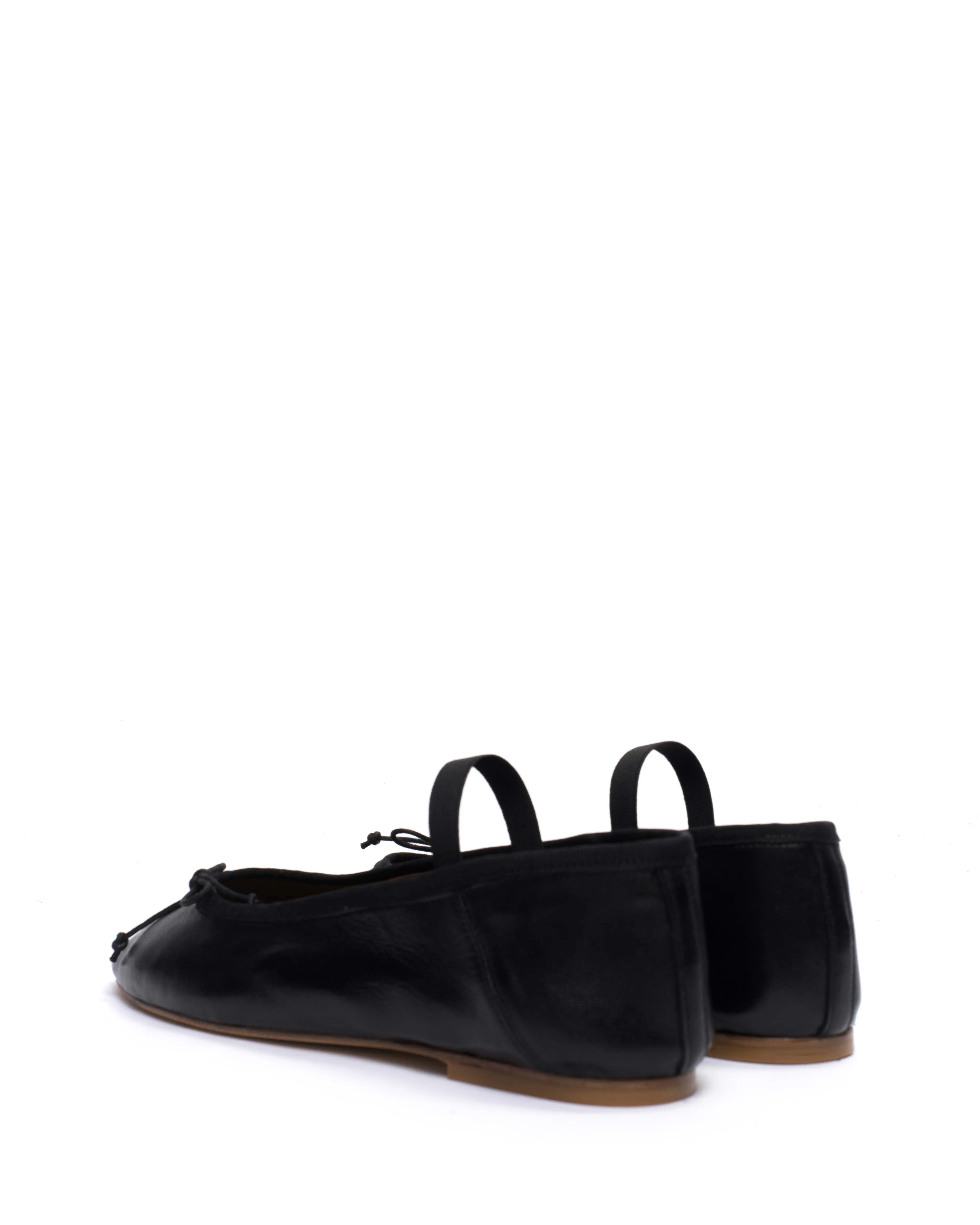 Rhina Silky lamb Black