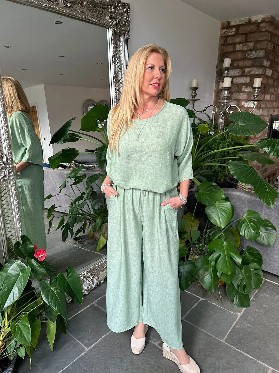 Sage Short Sleeve Round Neck Top Kirsty
