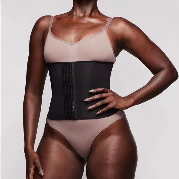 SKIMS WAIST TRAINER NEW