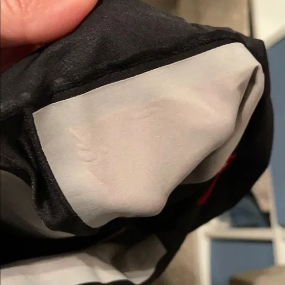 SPANX SMOOTH SHAPE SCULPT SHORTS.