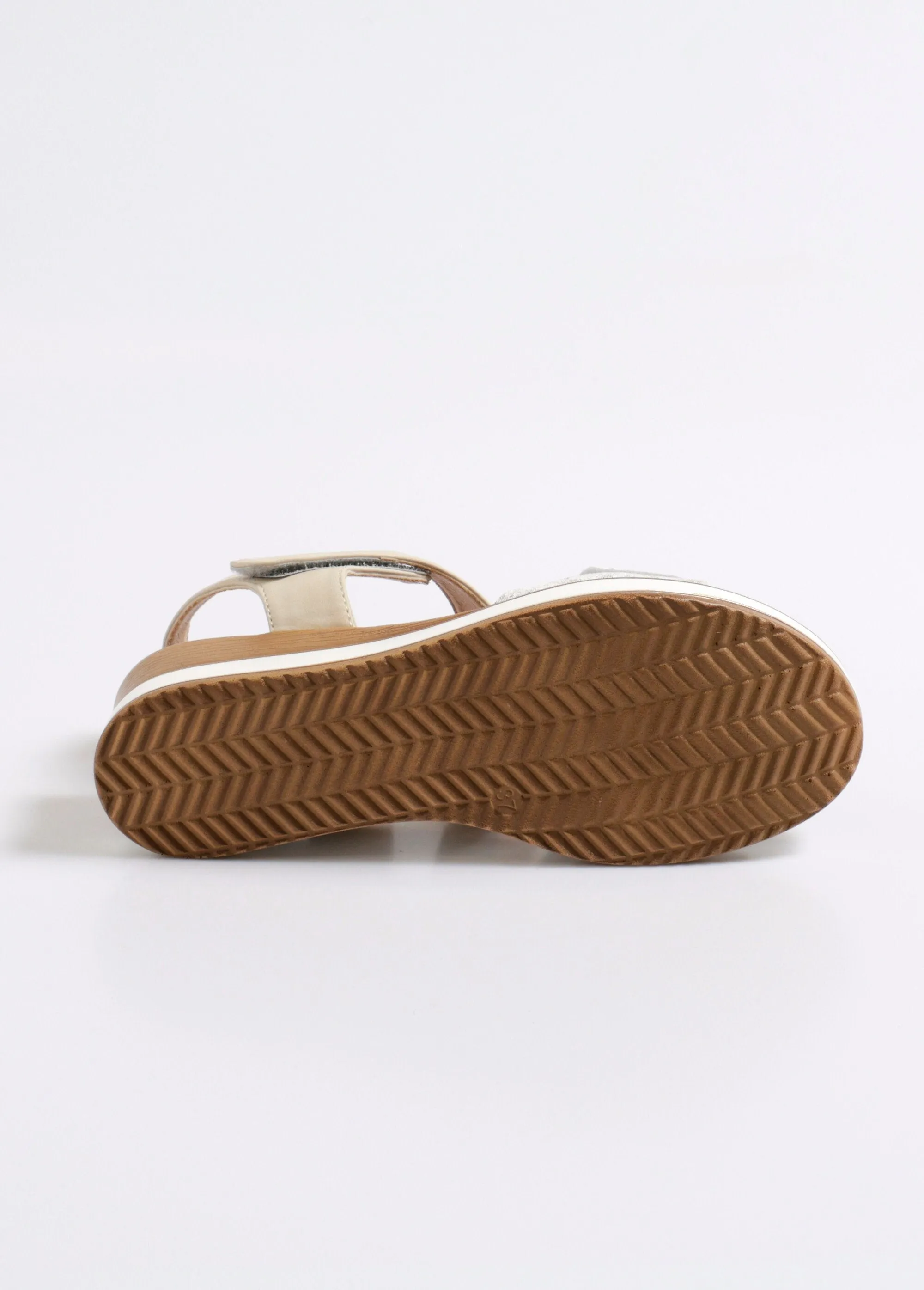 Wedge sandals with Velcro straps
